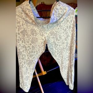 Lululemon jogger style leggings